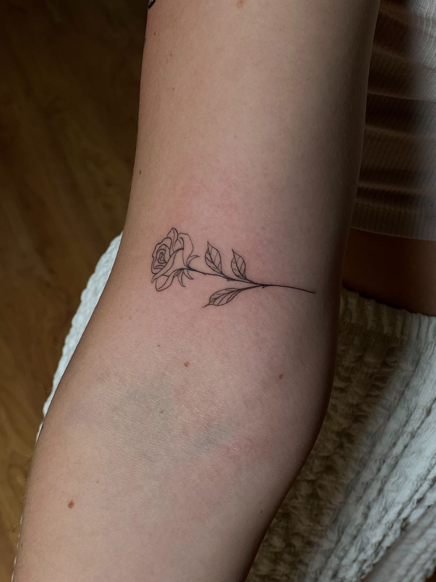 Fineline 🫶 - Ich werde oft gefragt: „Bene, machst du eigentlich auch noch kleinere Tattoos?“ Die Antwort ist: Ja klar!  