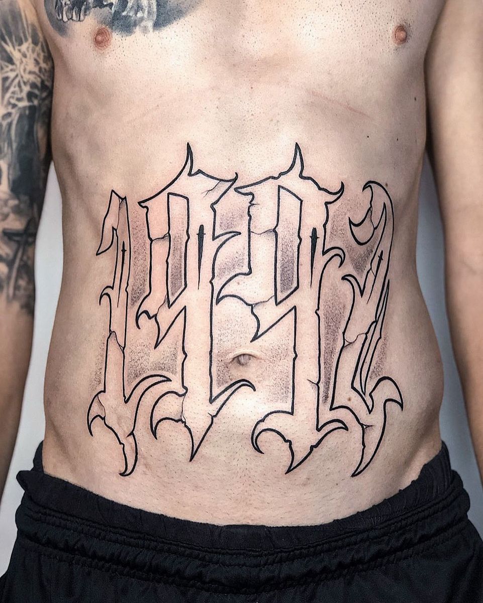 Gotisches Geburtsdatum, im Auftrag des Auftraggebers 🪦 . . . .#tattooartist  #tattoomaster #tattooartist #dotworktattoo 