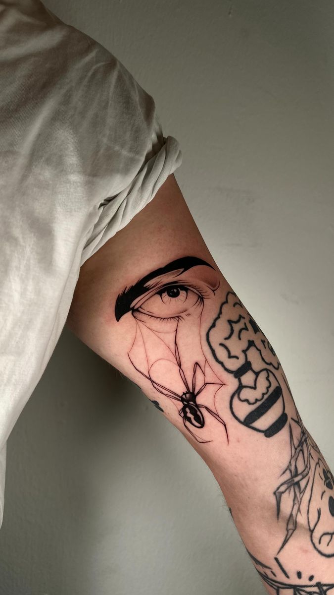 one of mine Wannado 👁️🕷️ . . . . . #tattoodüsseldorf #tattoonrw #tattooköln #tattooessen