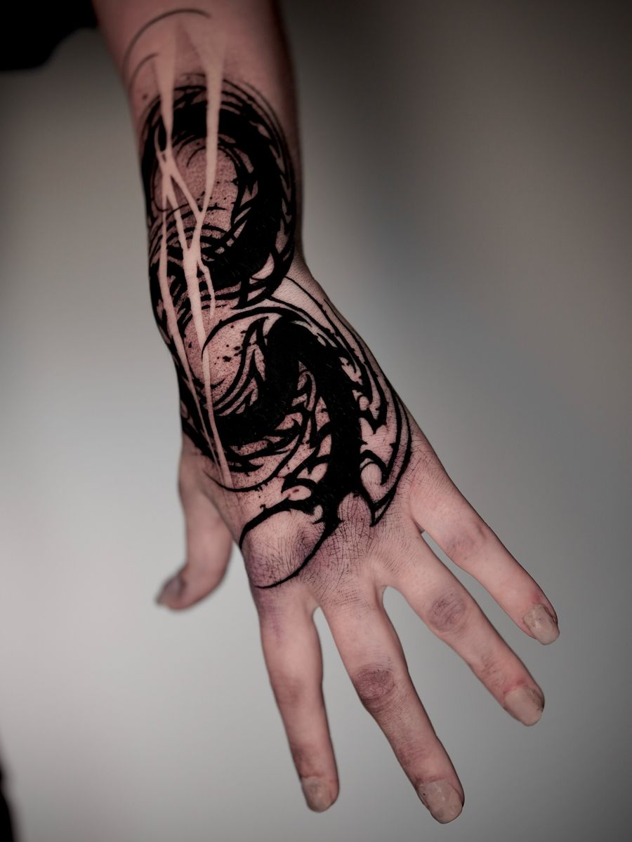 Finally I did this wannado 🖤 Do you like it ?   #darktattoo #abstracttattoo #tattoogermany #cybersigilism
